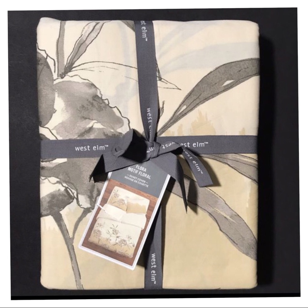 West Elm Floral Motif Duvet Full/Queen